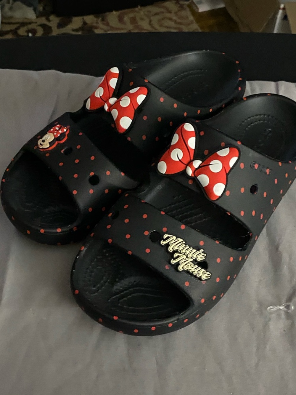 NWOT CROCS DISNEY-SLIDES SIZE 9 Minnie Mouse Black Red & White Polka Dot Bow - Picture 11 of 12